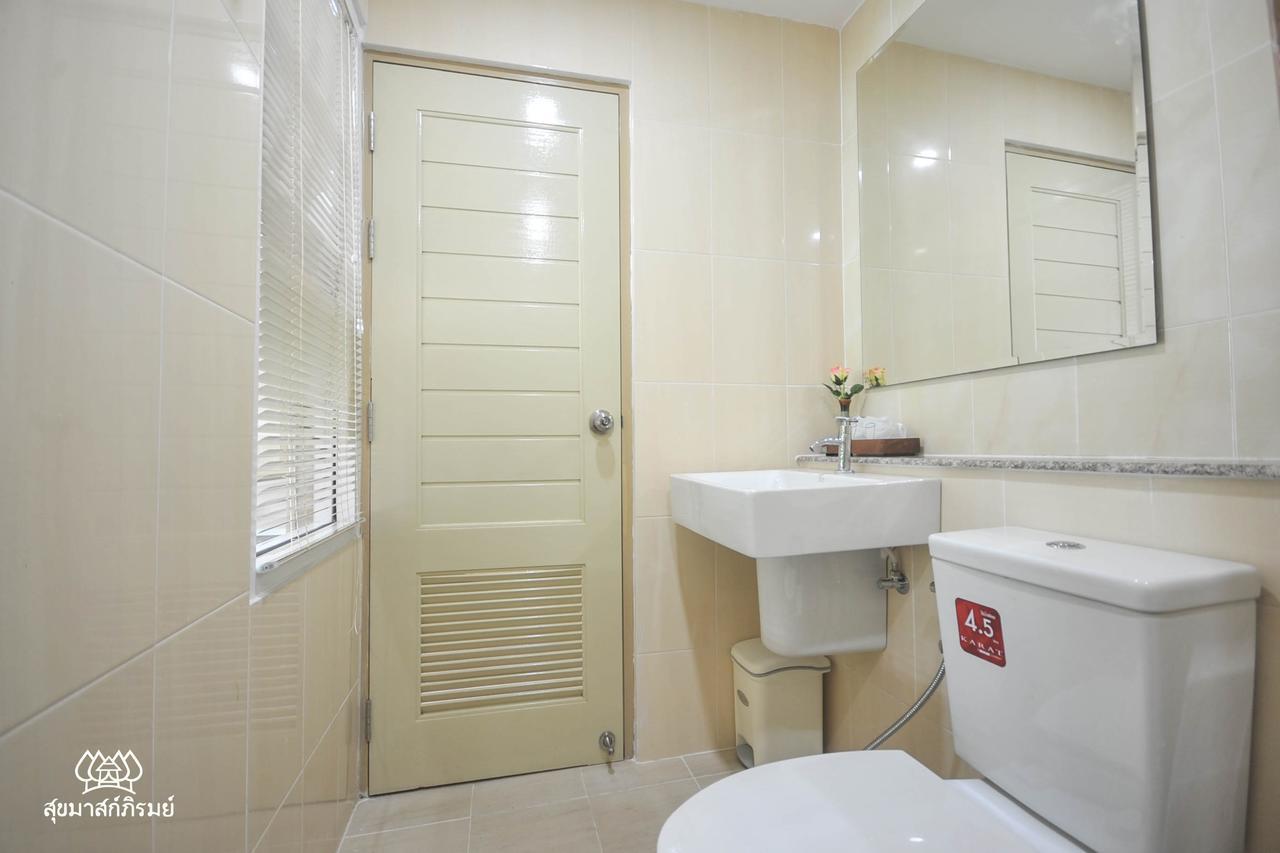 Sukkhamas Pirom Hotel Nakhon Ratchasima Ngoại thất bức ảnh
