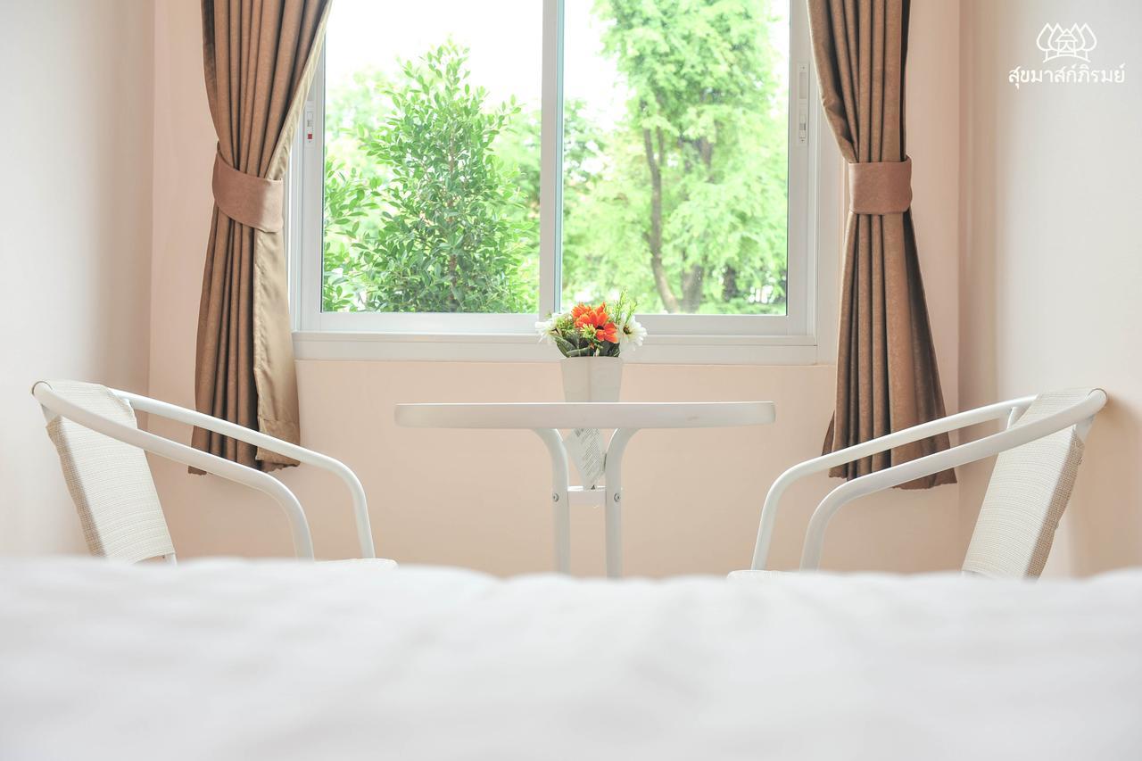 Sukkhamas Pirom Hotel Nakhon Ratchasima Ngoại thất bức ảnh