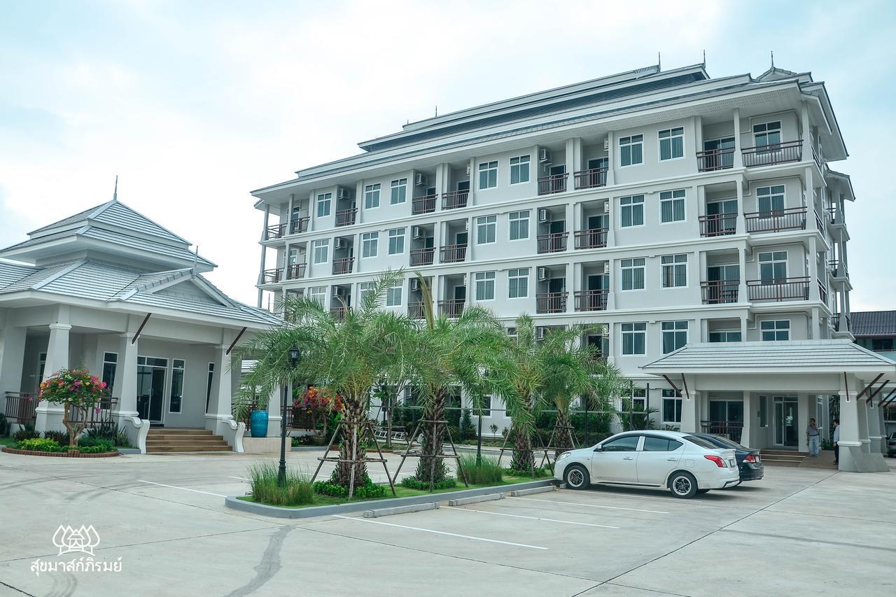 Sukkhamas Pirom Hotel Nakhon Ratchasima Ngoại thất bức ảnh