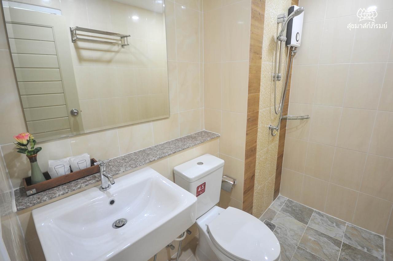 Sukkhamas Pirom Hotel Nakhon Ratchasima Ngoại thất bức ảnh